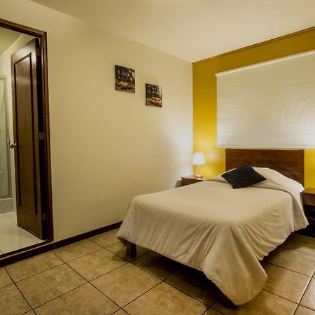 Flying Dog Hostel Лима Екстериор снимка