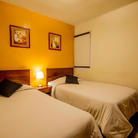 Flying Dog Hostel Лима Екстериор снимка