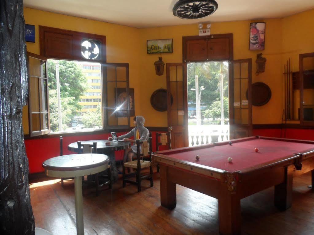 Flying Dog Hostel Лима Екстериор снимка