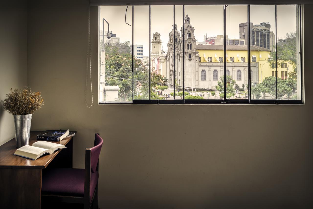 Flying Dog Hostel Лима Екстериор снимка